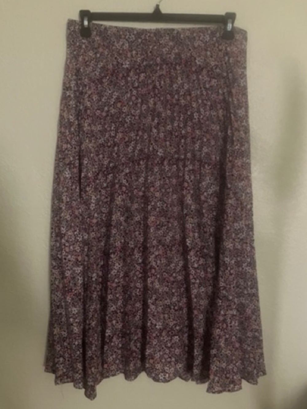 Max Studio Maxi Skirt Size XL Floral Print Rich Dark Purple, Pink & Cream Tones